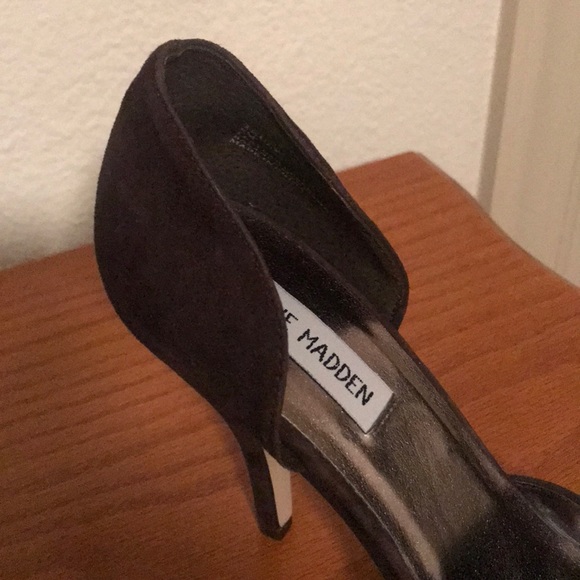 Shoes - Picture 3 of 5